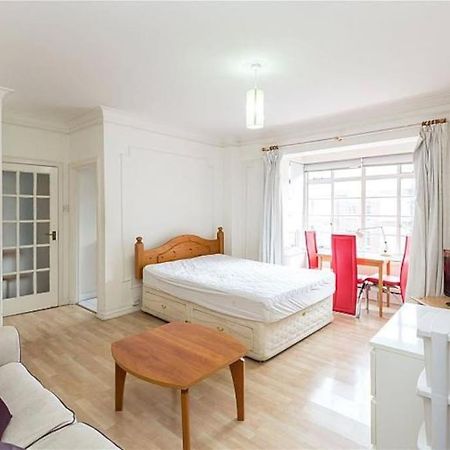 King-sized Studio, 6th floor + lift, Regent’s Park Londen Buitenkant foto