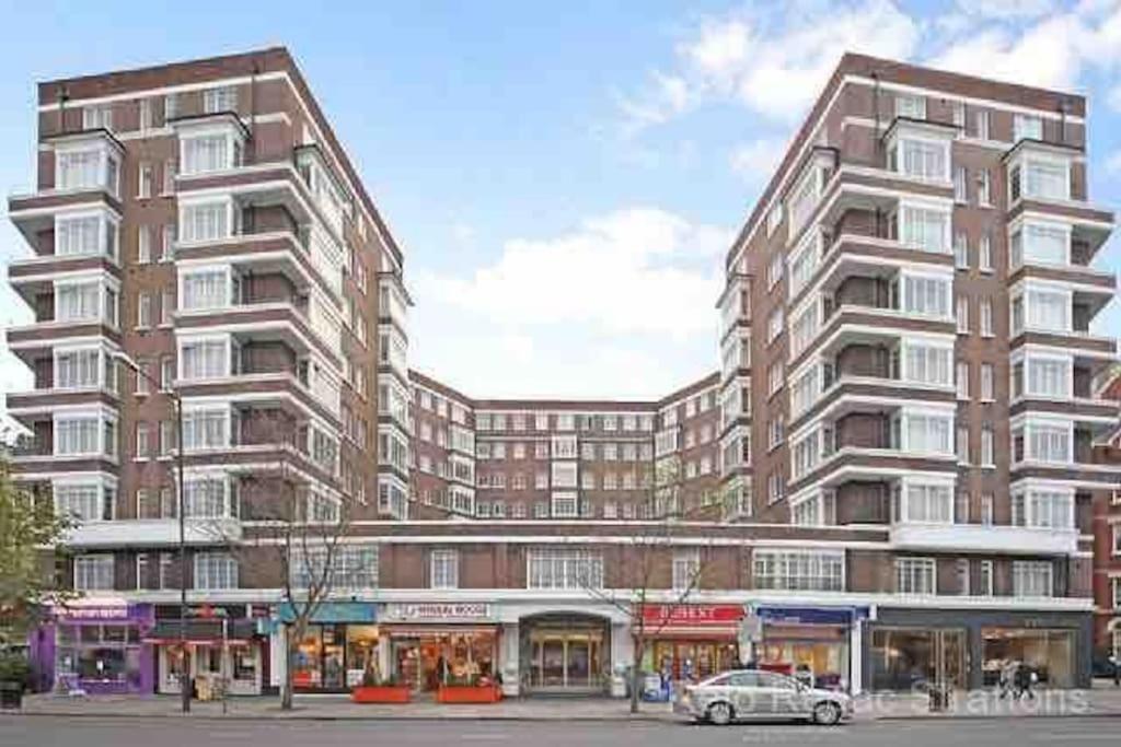 King-sized Studio, 6th floor + lift, Regent’s Park Londen Buitenkant foto